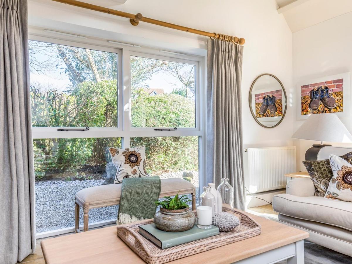 Pass The Keys Peaceful And Beautiful 1 Bedroom Barn Conversion 치체스터 외부 사진