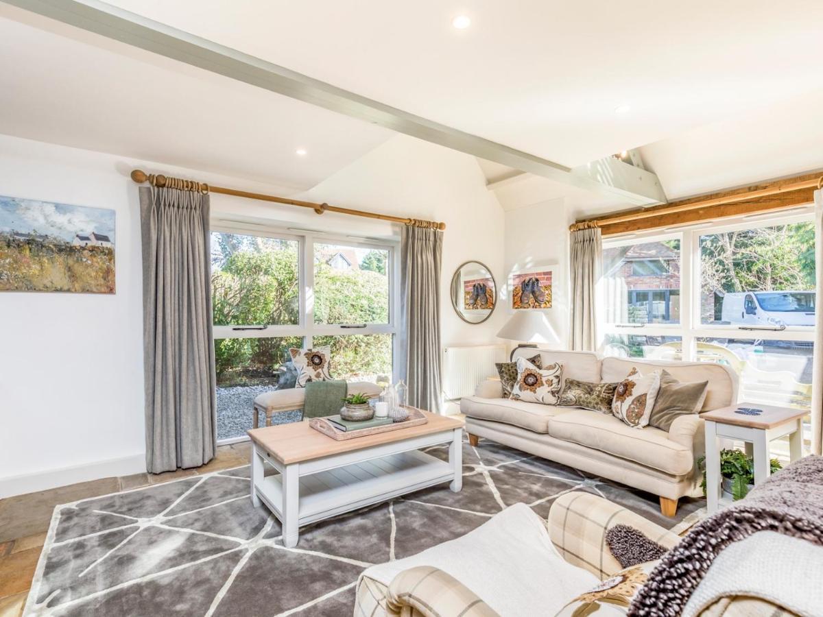 Pass The Keys Peaceful And Beautiful 1 Bedroom Barn Conversion 치체스터 외부 사진